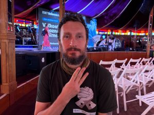 Володимир Тука з Херсона на найбільшому словацькому фестивалі Pohoda: «Для мене ця вистава, не роль. Це моє життя»