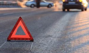 Резонансна ДТП: дівчина, яку на авто збив заступник міністра інфраструктури, писала друзям про намір скоїти самогубство, кинувшись під машину